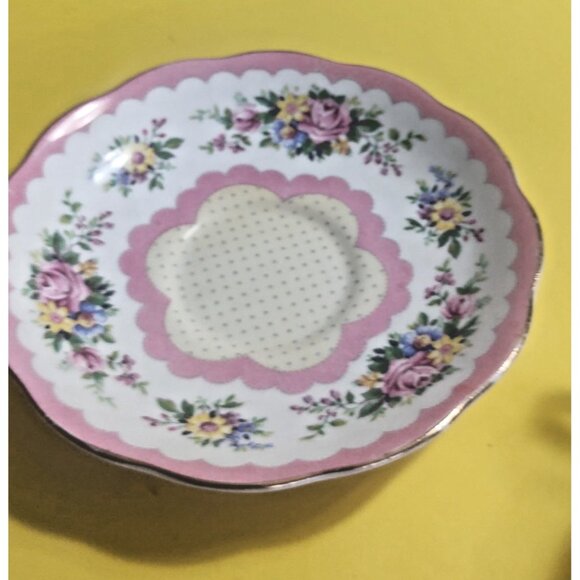 Royal Albert Pink Prudence teacup & saucer, Crown China mark, Hampton shape 1930 - Picture 7 of 12